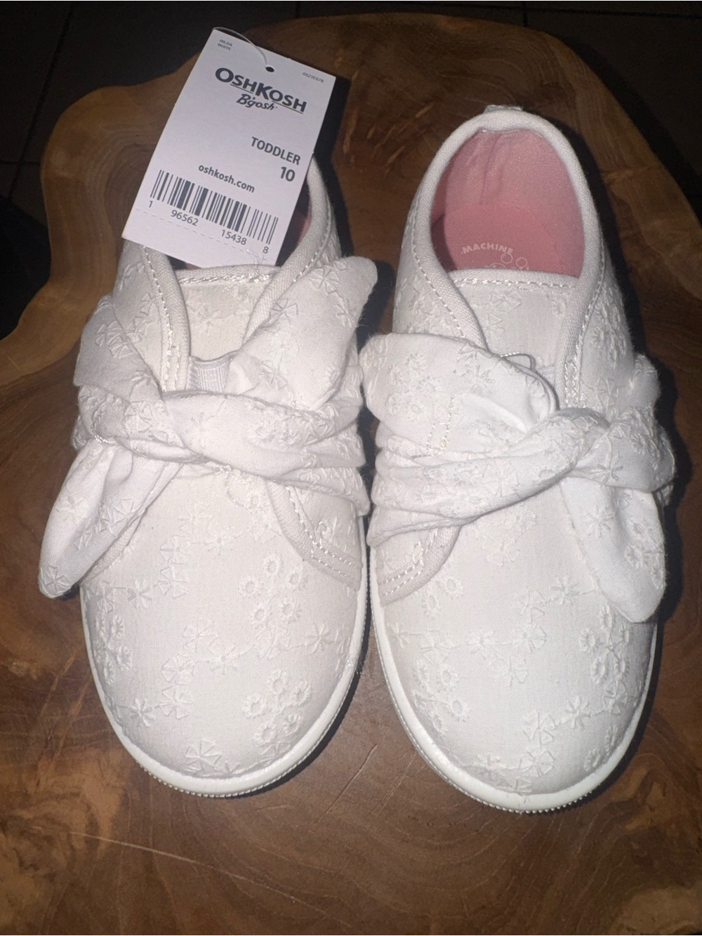 OshKosh B'gosh White Embroidered Bow Toddler Sneakers